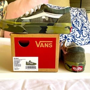 Camo low top lace up vans for boys. Size 12.5
